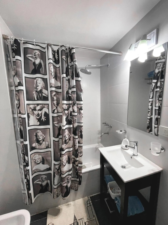 Sealion Suite
