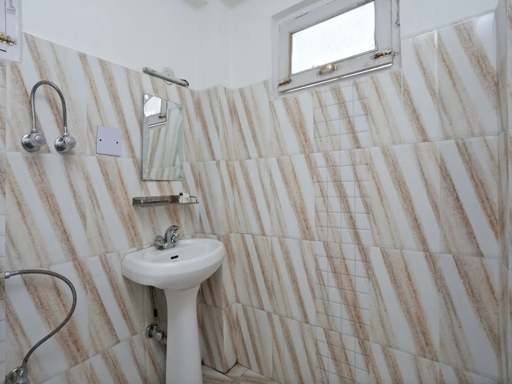 OYO 14187 Home River View Studio Shanag Road