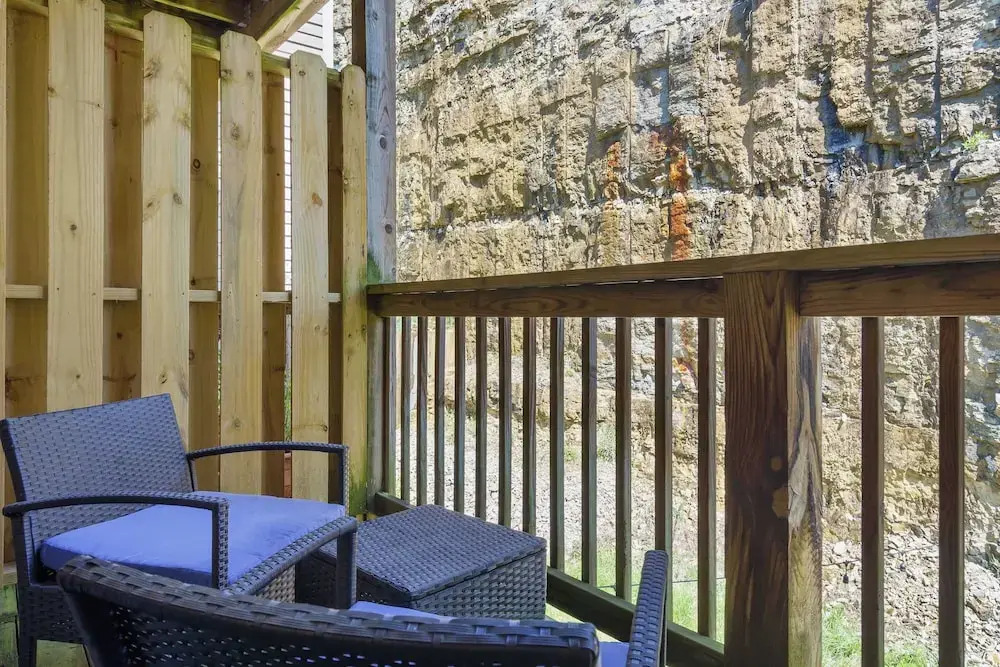 Hillside Lodge - Enjoy Music Venues & the Open Air