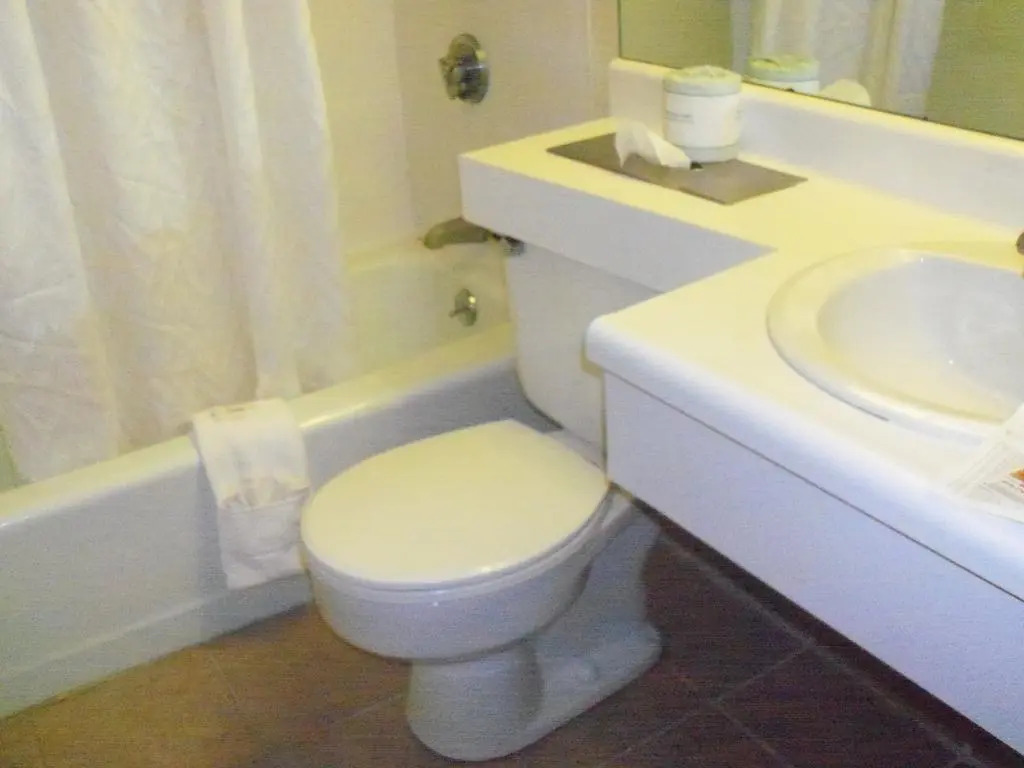 Budget Inn & Suites