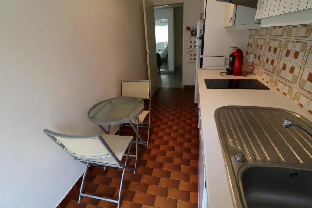 2 Bedroom, 2 Bathrooms, 2 Mins From the Croisette, Monod 348
