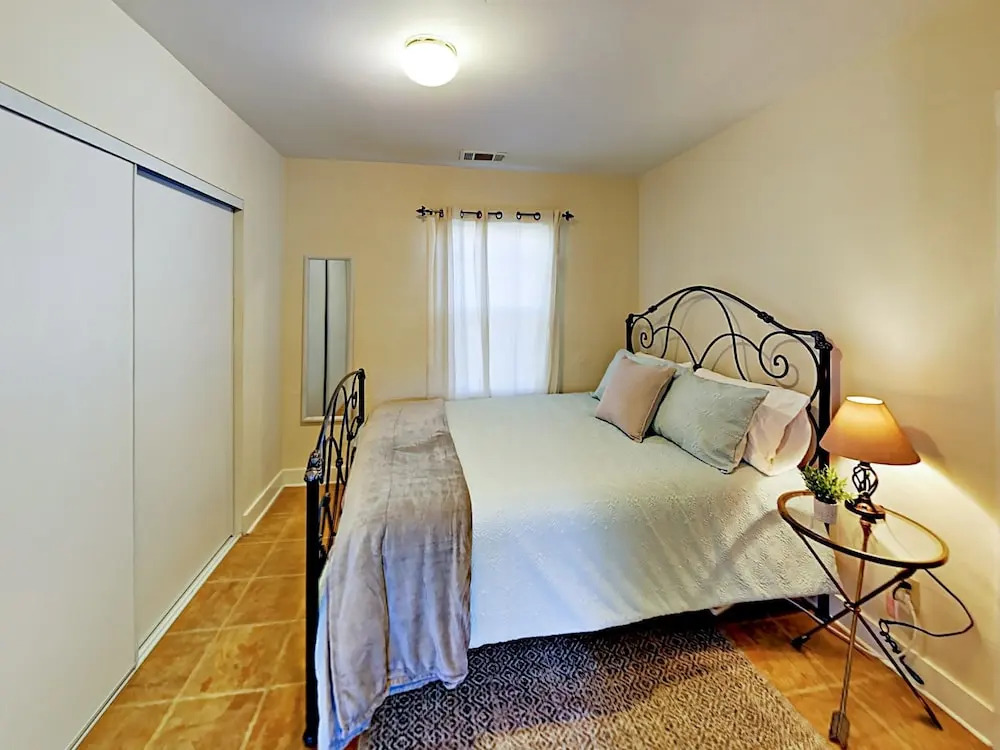 1318 Chino Street Home 2 Bedrooms 2 Bathrooms Home