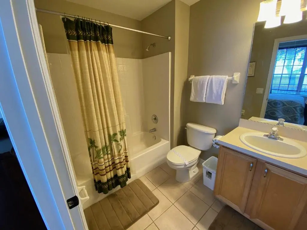 1531GUV -Home away from home! Golf front villa!
