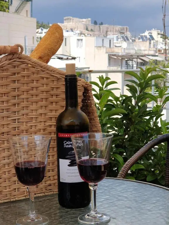 Newly Renovated Studio 15 min walk from Acropolis