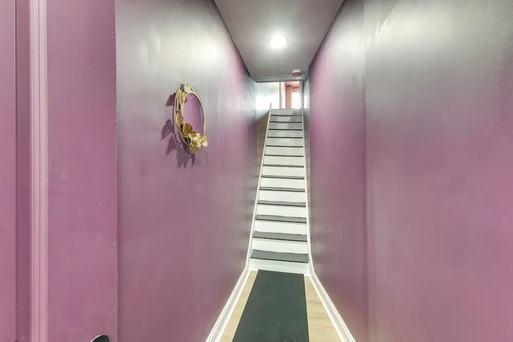 Colorful, Convenient Apt 7 Mi to Lincoln Financial