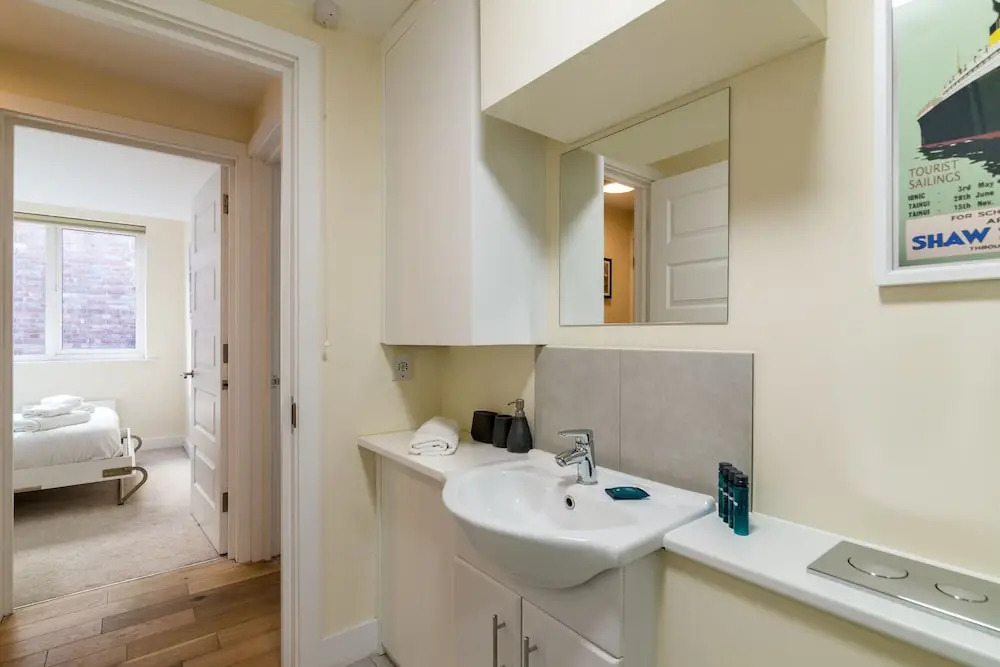 Fantastic Central Brixton Flat for up to 6 Guests