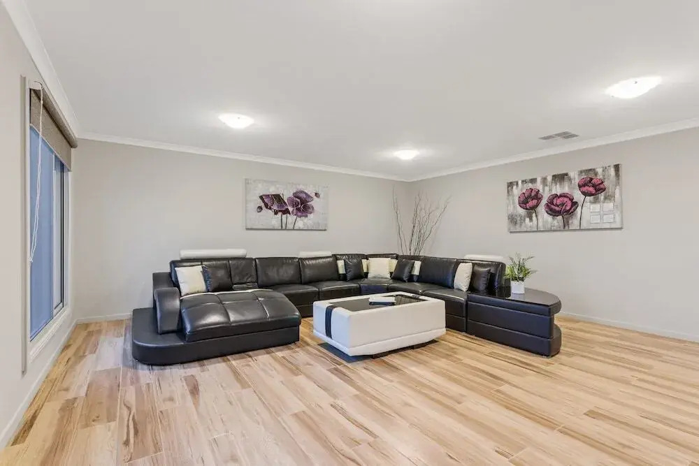 Serviced Houses - Bulla Hill
