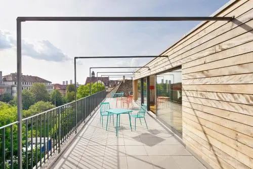 Josephines Guesthouse - WOMEN ONLY with rooftop and community area