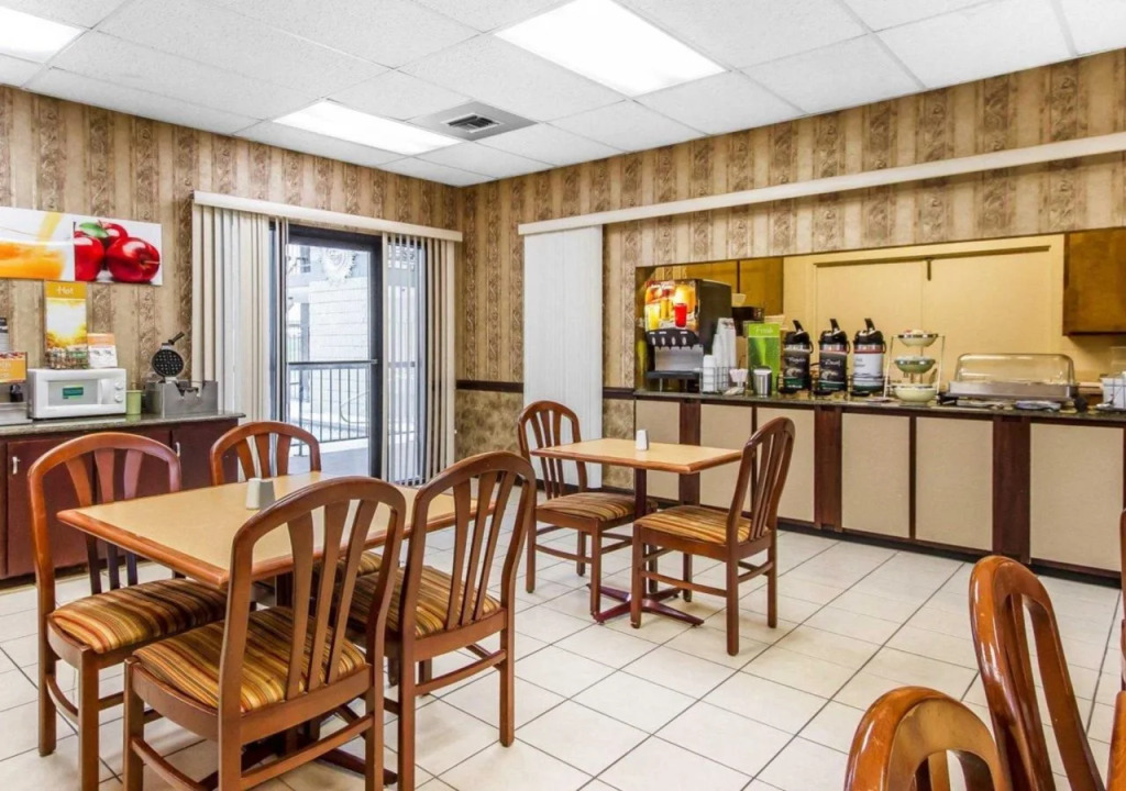 Executive Inn and Suites