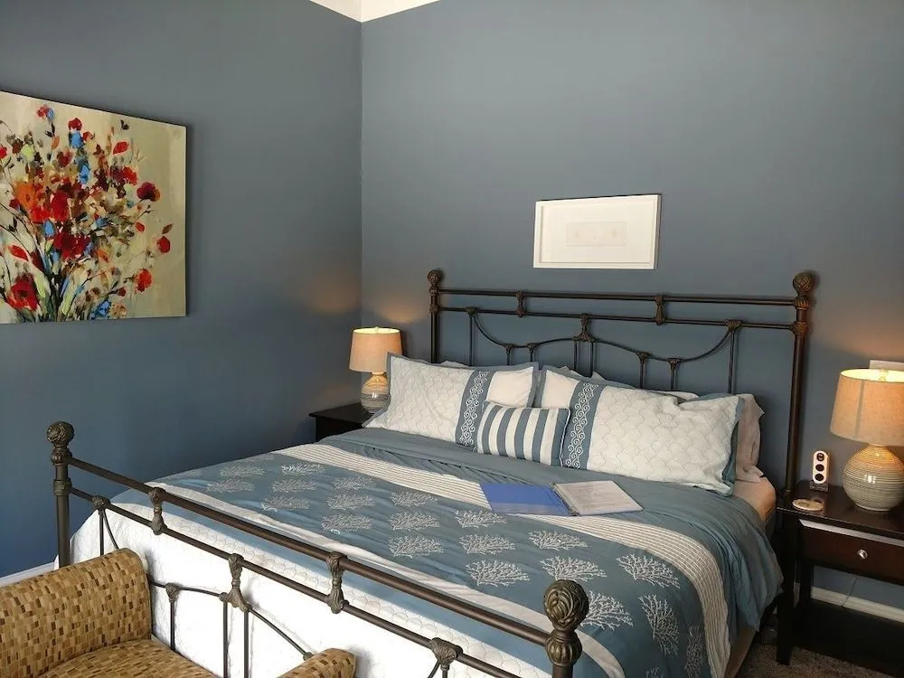 Saltair Inn Waterfront B&B