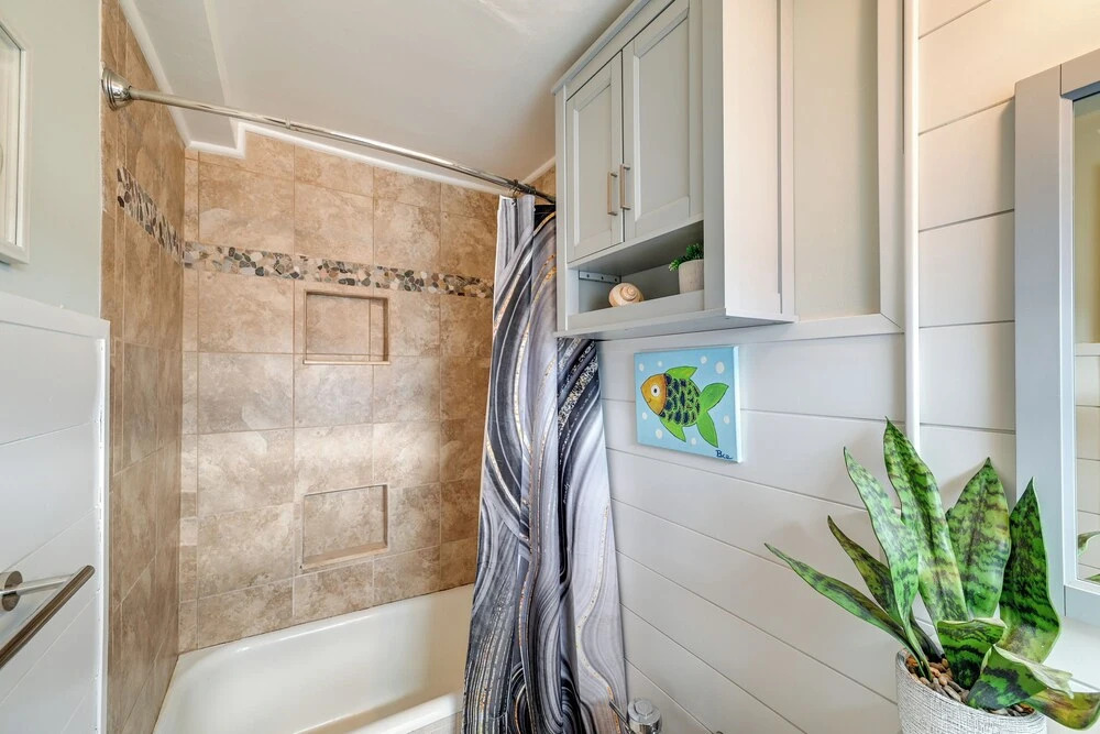Prime Walkable Location! 2-unit Ocean City Getaway