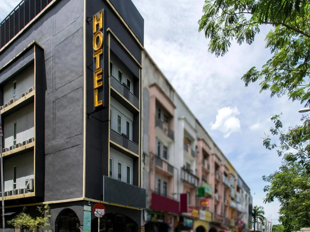 Smile Hotel Danau Kota