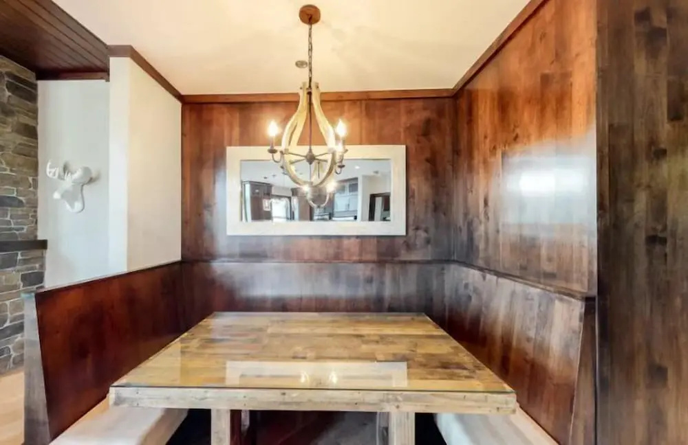 Premier Ski in, Ski-out 2 Bedroom Condo With Spectacular Views, Heated Outdoor Pool and Hot Tub, Short Walk to Village