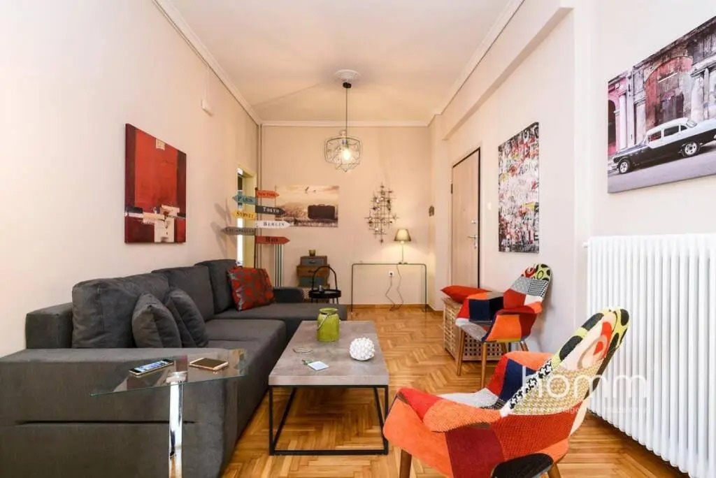 Central Apartment next to Ambelokipi metro