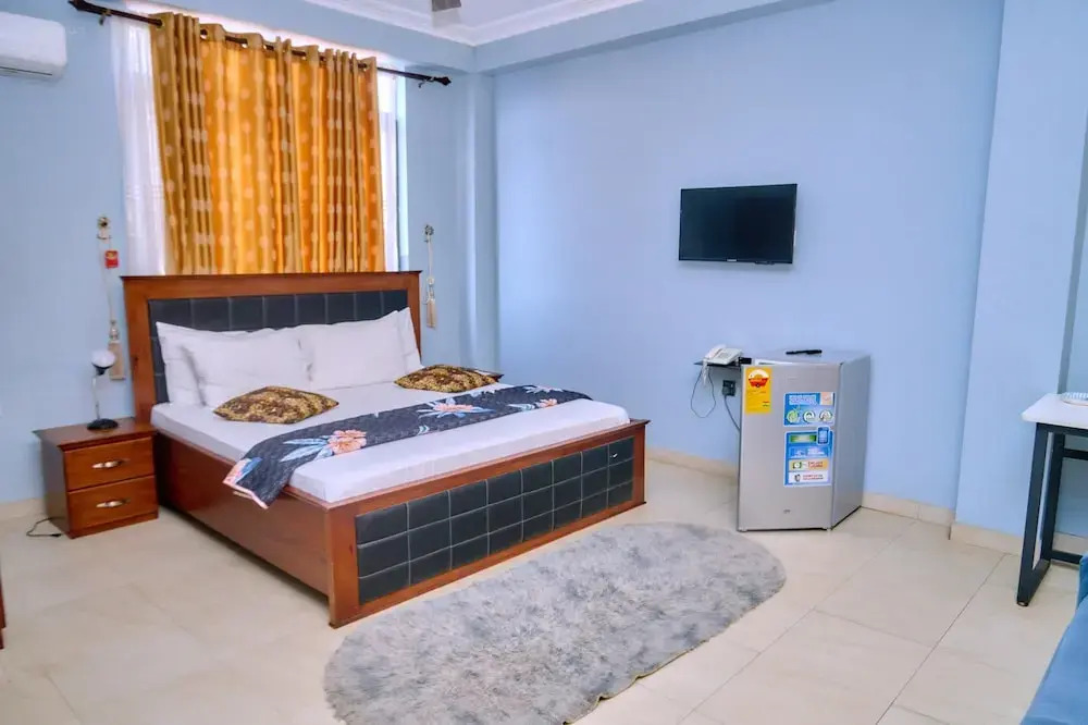 Thy Favour Hotel