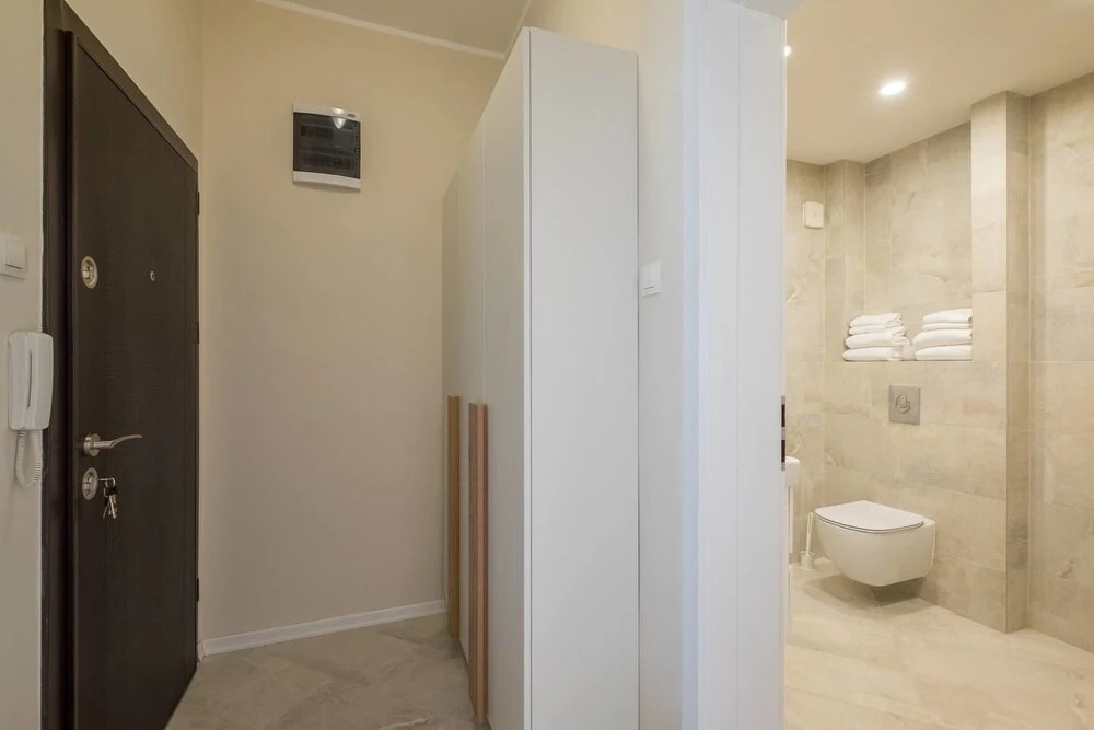 FM Deluxe 2-BDR Apartment with Balcony - Zaimov Park
