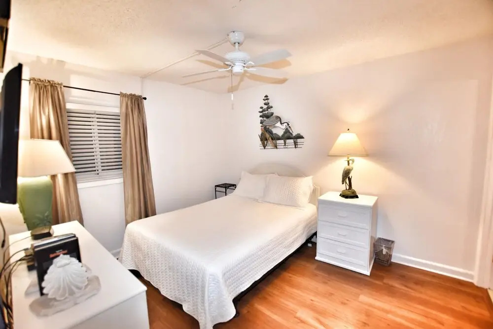0111 Waters Edge Resort 2 Bedroom Condo by Redawning