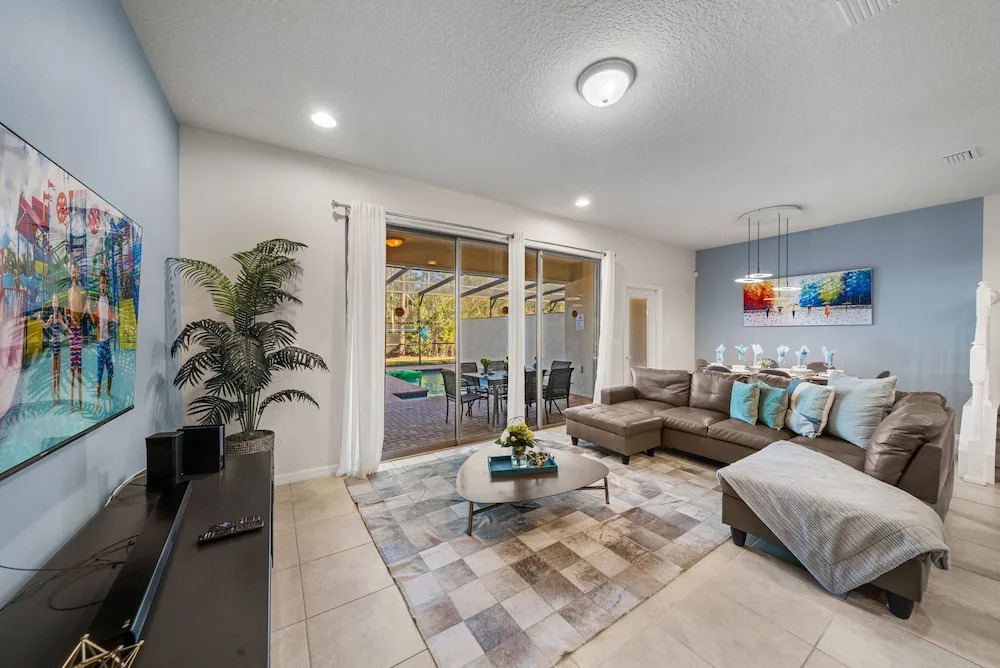 5BR Minions Mickey Rooms w Pool Sun Shelf 8879
