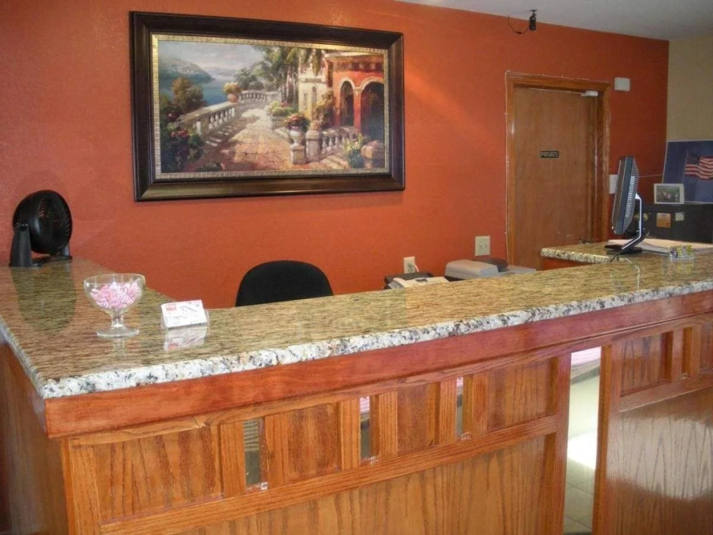 Nendels Inn & Suites Dodge City Airport