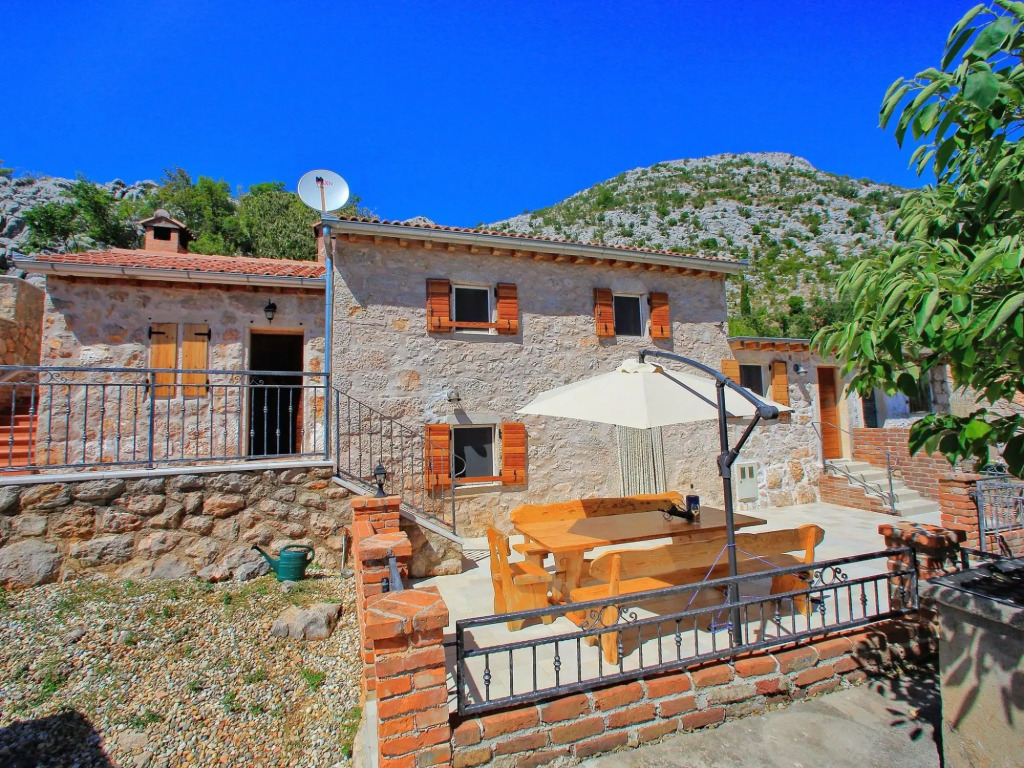Lovely Holiday Home in Starigrad with Private Swimming Pool
