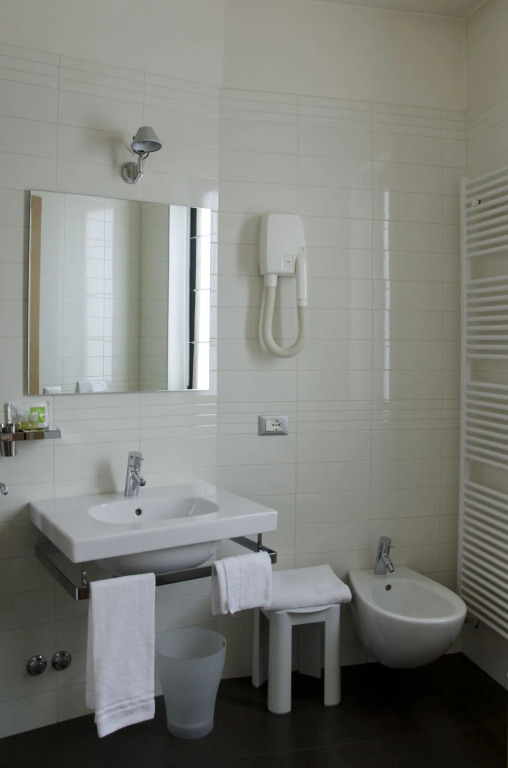 Key Hotel
