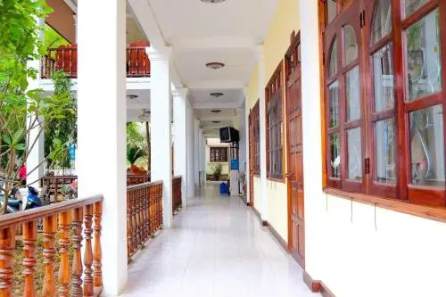Dok Ban Hotel