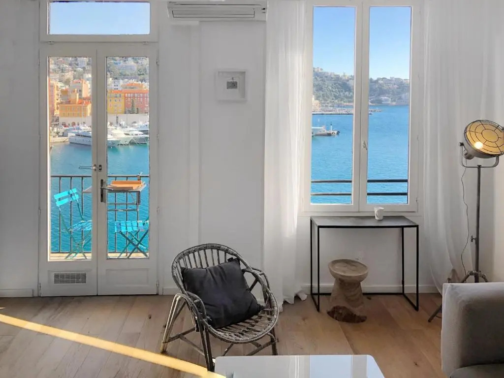 Waterfront panoramic sea view, balcony, AC