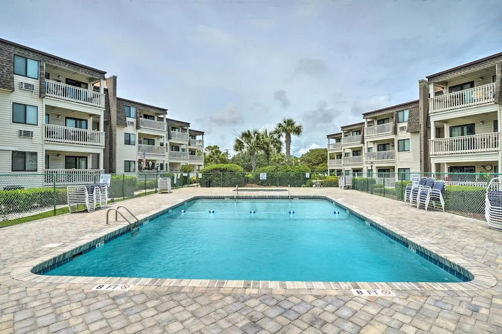 3 Mi to Broadway at the Beach: Oceanfront Getaway!