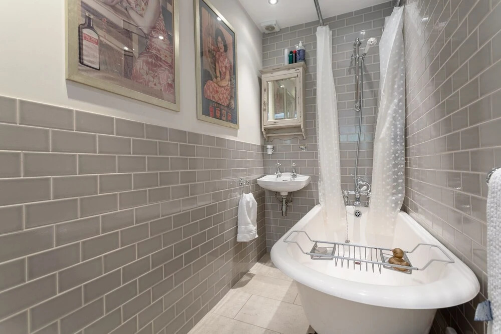 2 Bedroom Garden Flat in Brondesbury Park