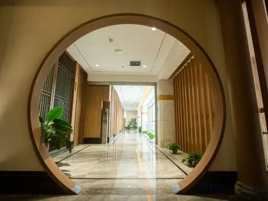 Zhongzhou Yihe Hotel