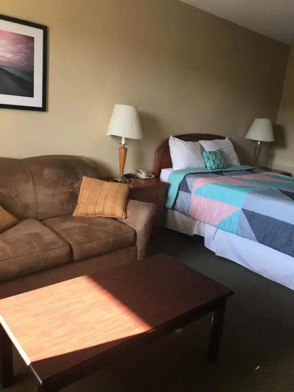 Ambassador Inn