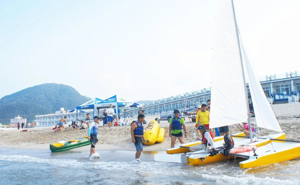 White House Hot Spring Beach Resort