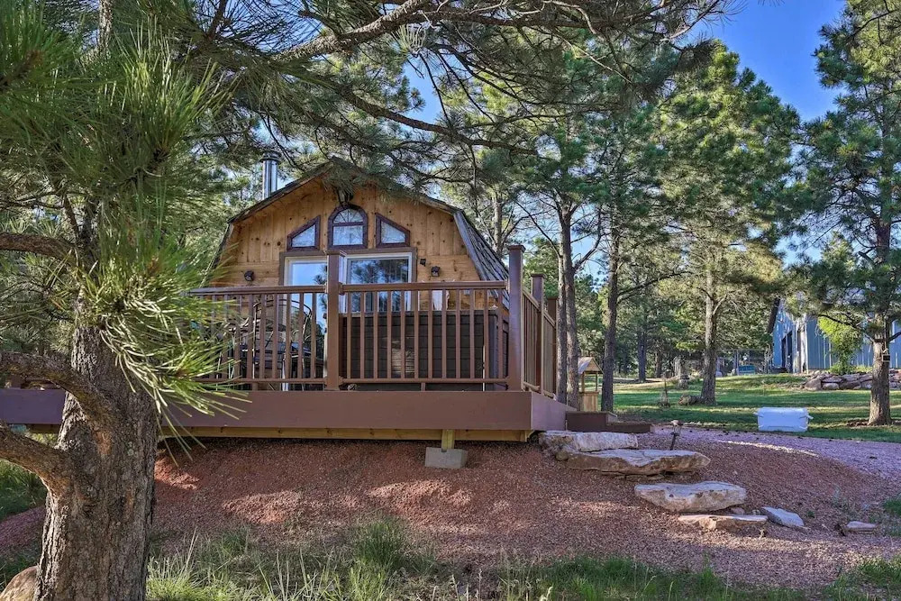 Tiny Cabin w/ Outdoor Dining Area - Near Keystone!