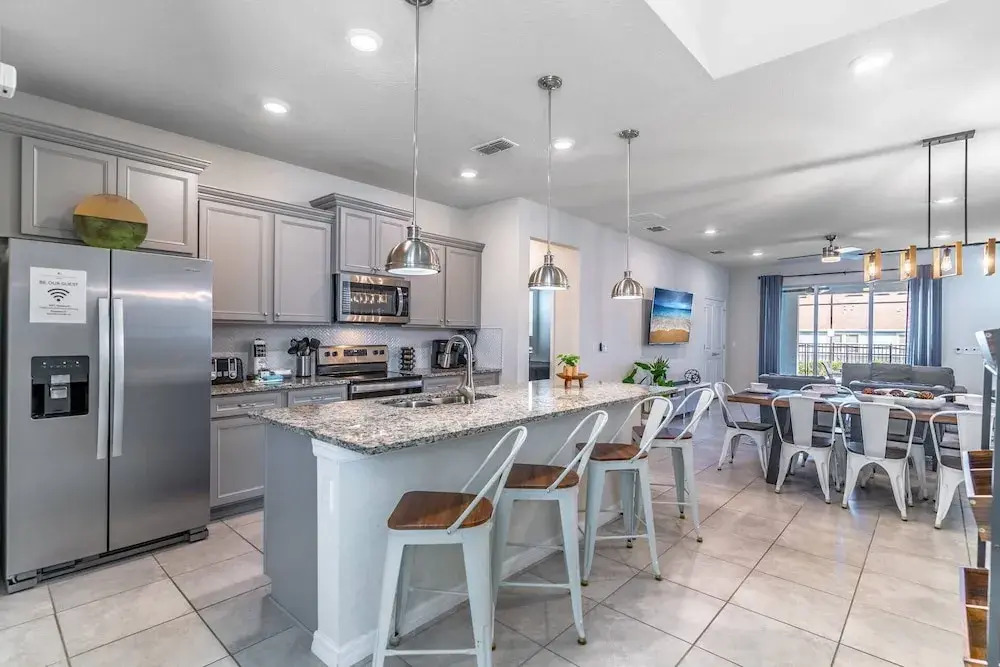 3285 Windsor Island