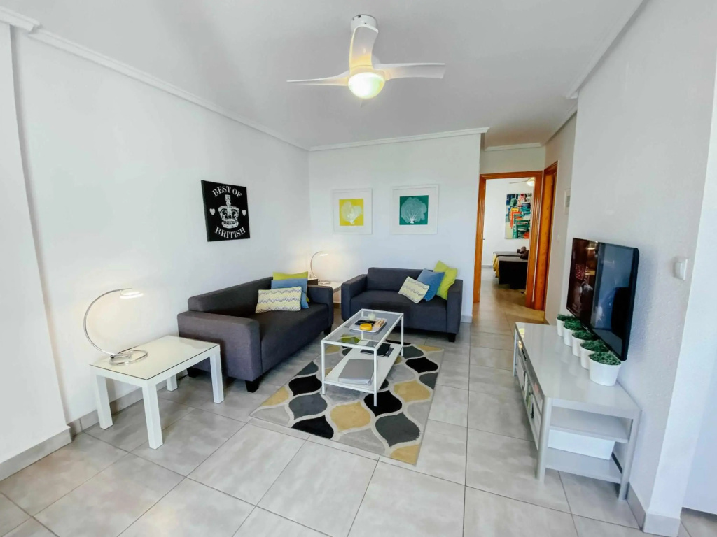 Stunning 2 bedroom apartment with Pool View