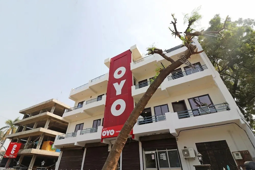 Oyo 18848 Paradise Inn