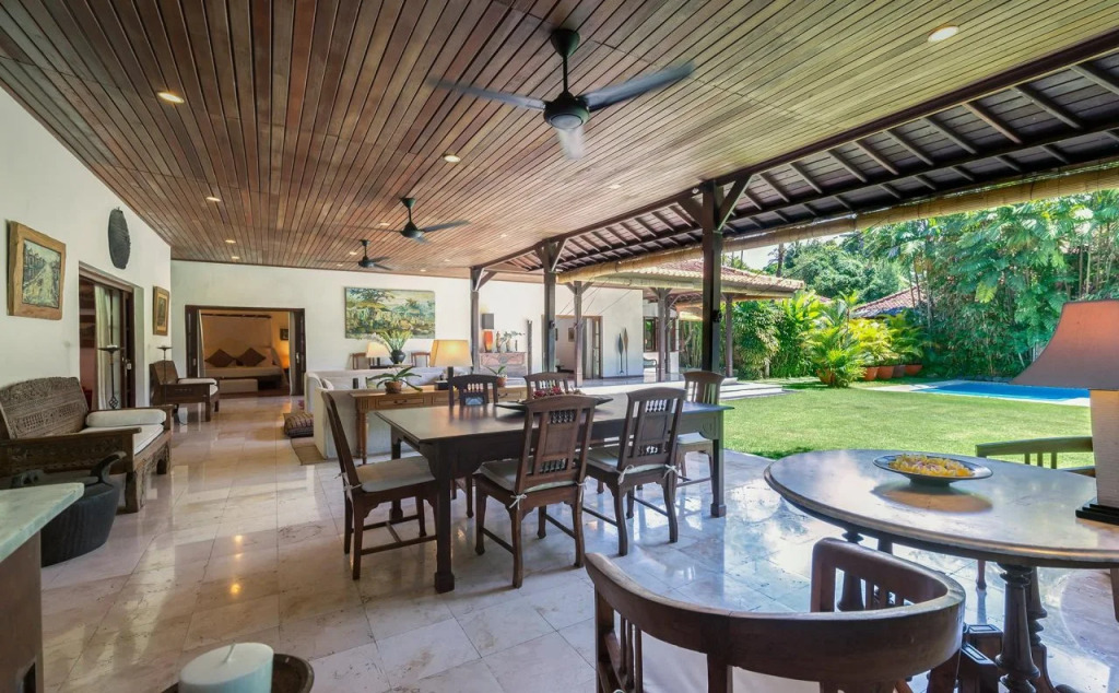 Villa Eight