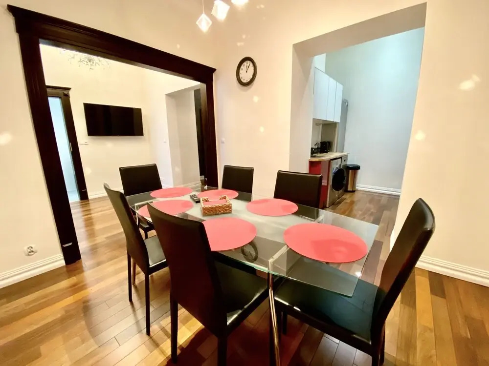Select Suites by MB Apartments