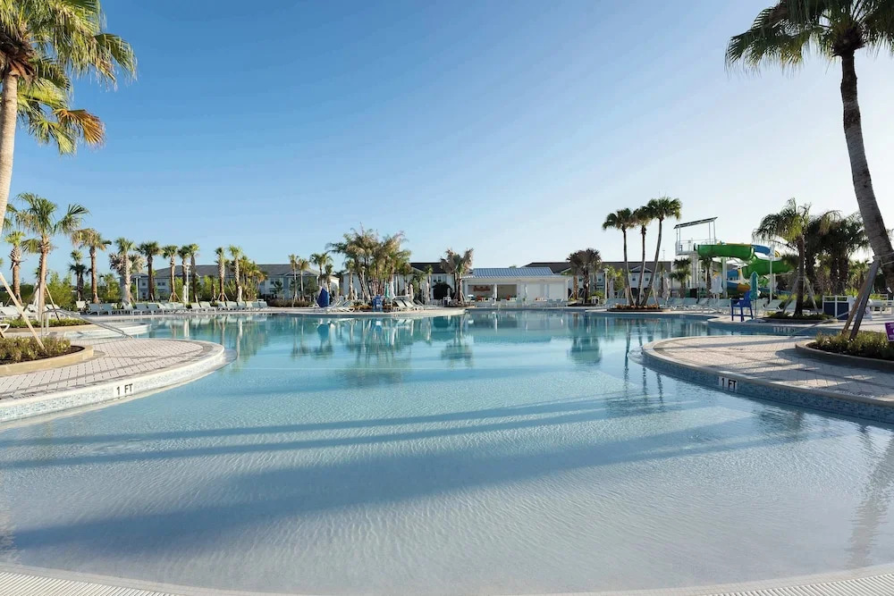 Chic 10br Retreat With Themed Rooms & Pool