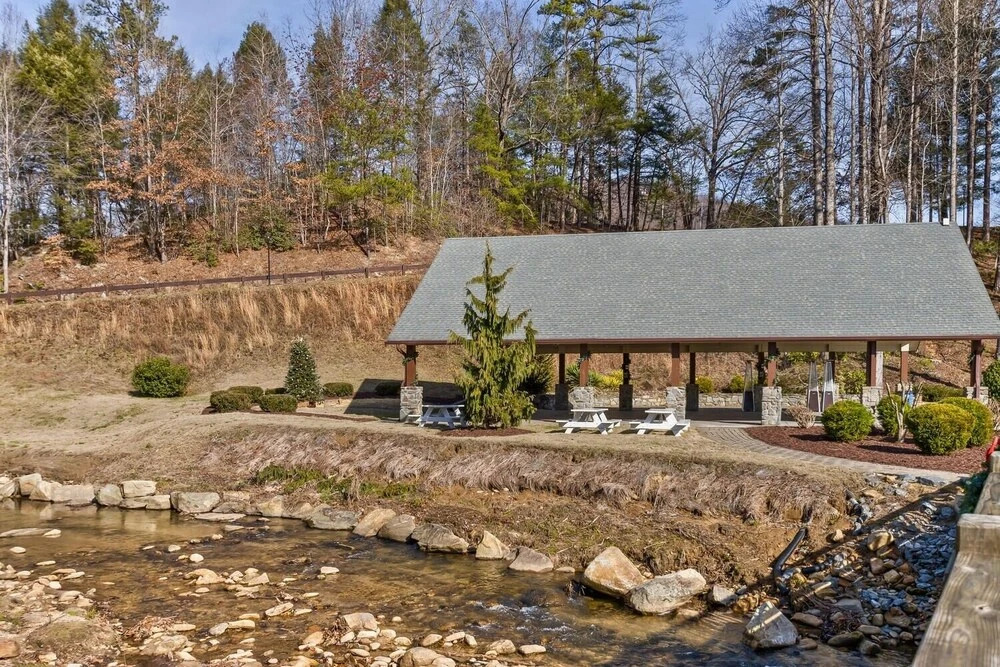 Rumbling Bald Resort-fairway Villa On Bald Mountain Lake-mountain Views 2 Bedroom Condo by Sunscape Property Management