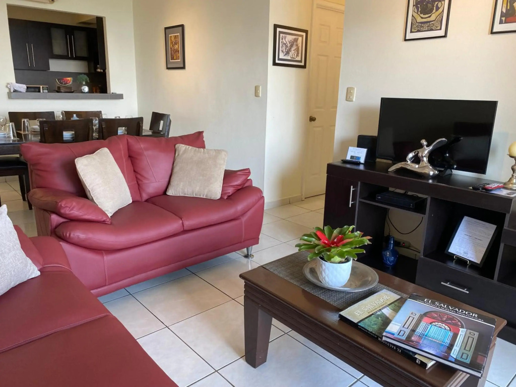 Luxury Modrn Apartment, w/amazing view, 3BR,Escalon,Exclus,Secur