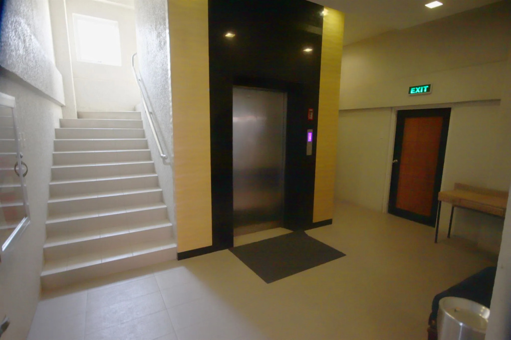 Court Meridian Hotel & Suites