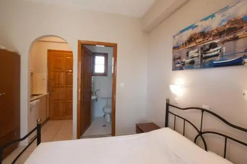 Alexandros Apartments