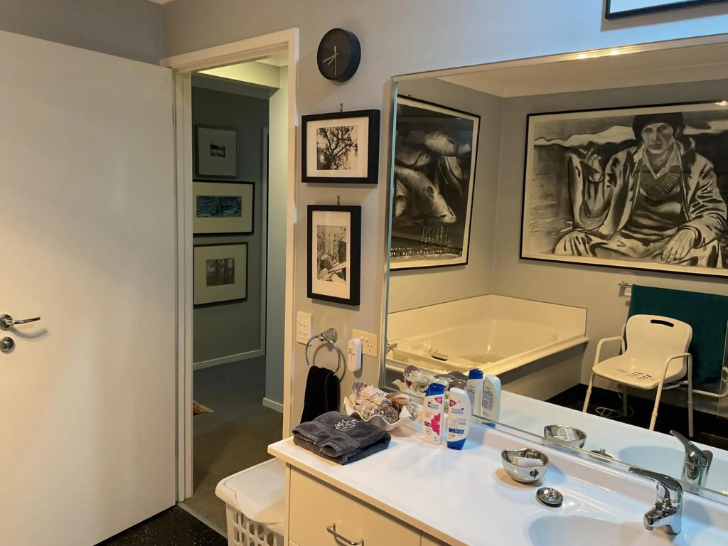 Bob Brown Room Art House