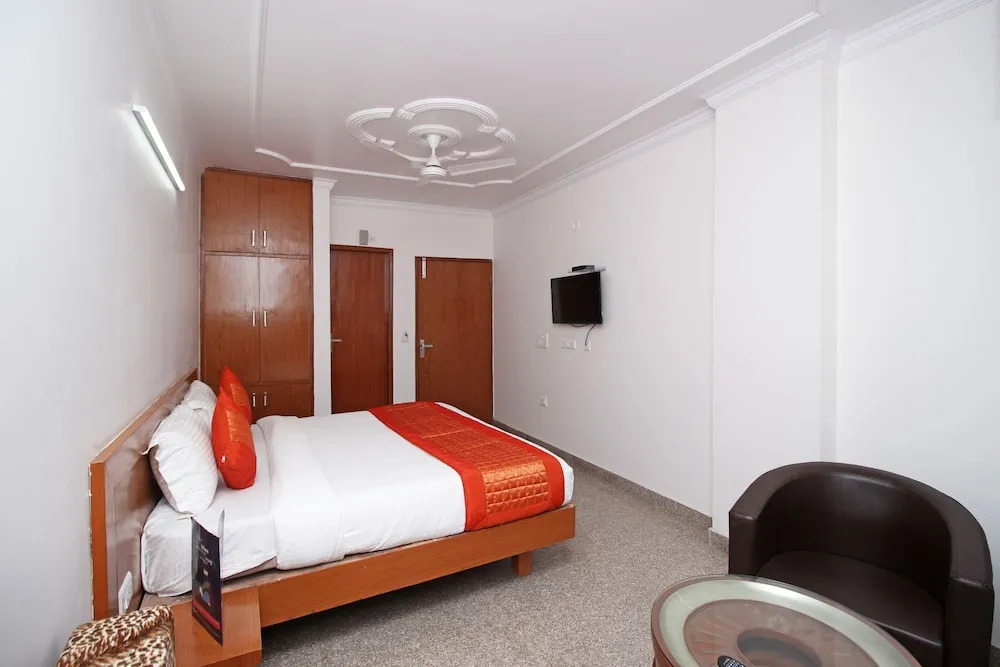 OYO 8968 Hotel Le Comfort