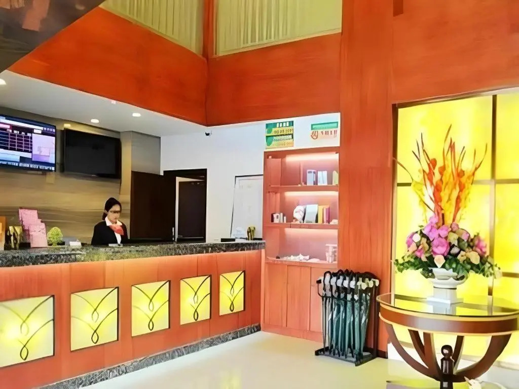 GreenTree Inn Qingdao Licang Shuyan Road Daweng Square Express Hotel