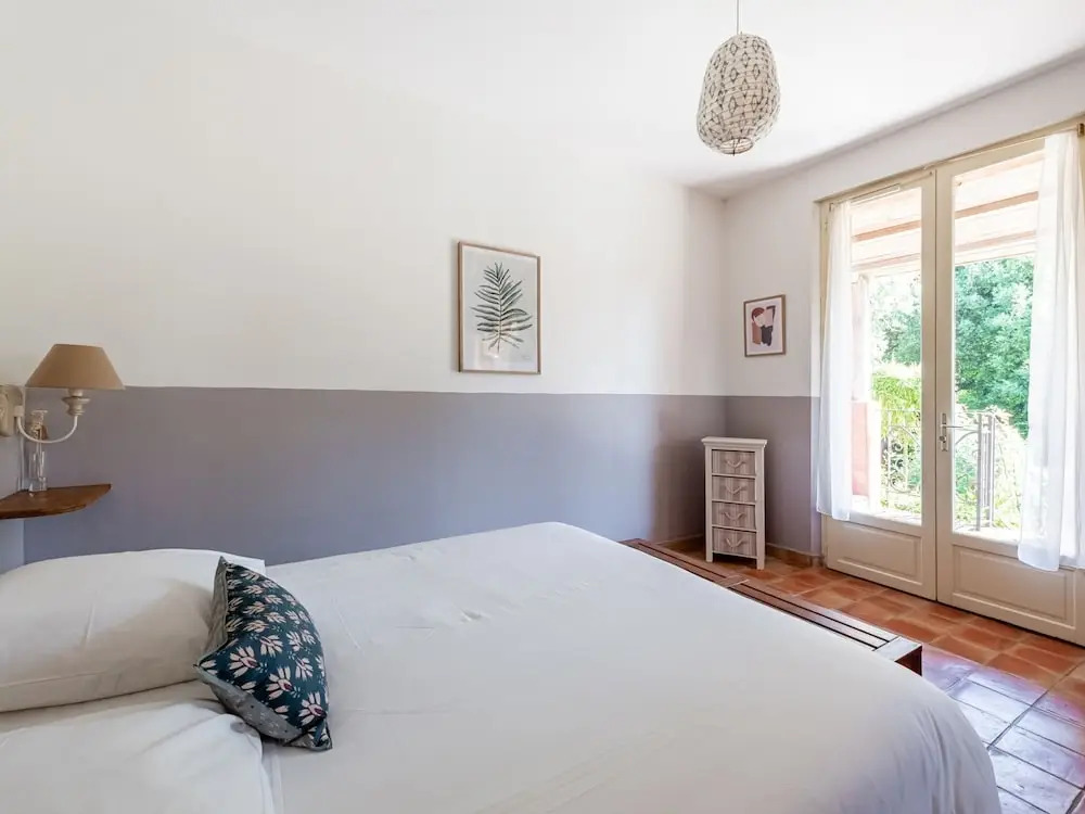 Lavish Holiday Home in La Croix-valmer With Swimming Pool