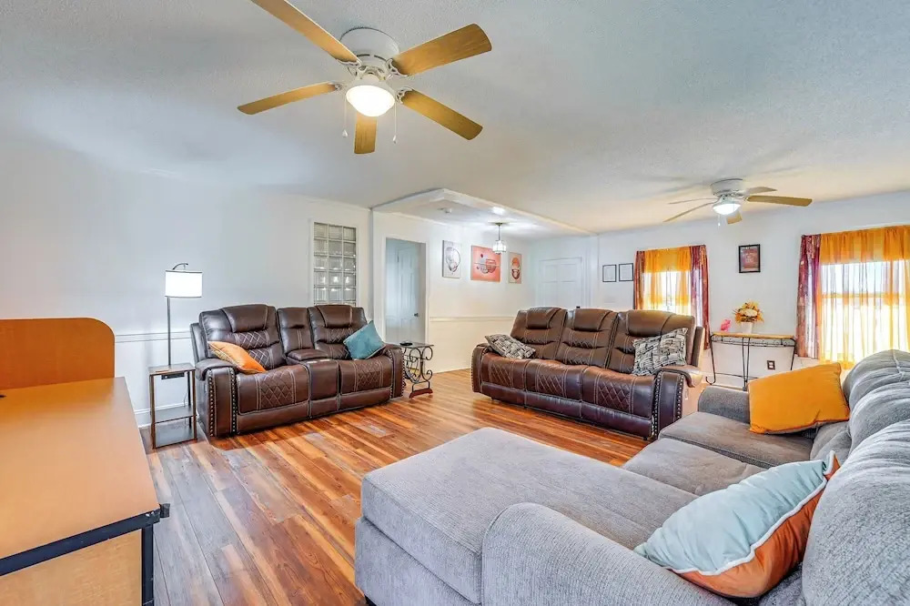 Greenville Home: 2 Mi to Downtown! 1 Mi to Ecu!