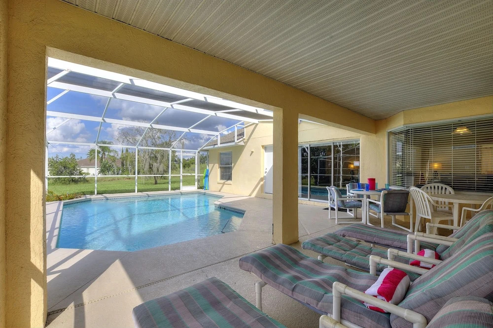5 Bed Large Pool and Games Room #801