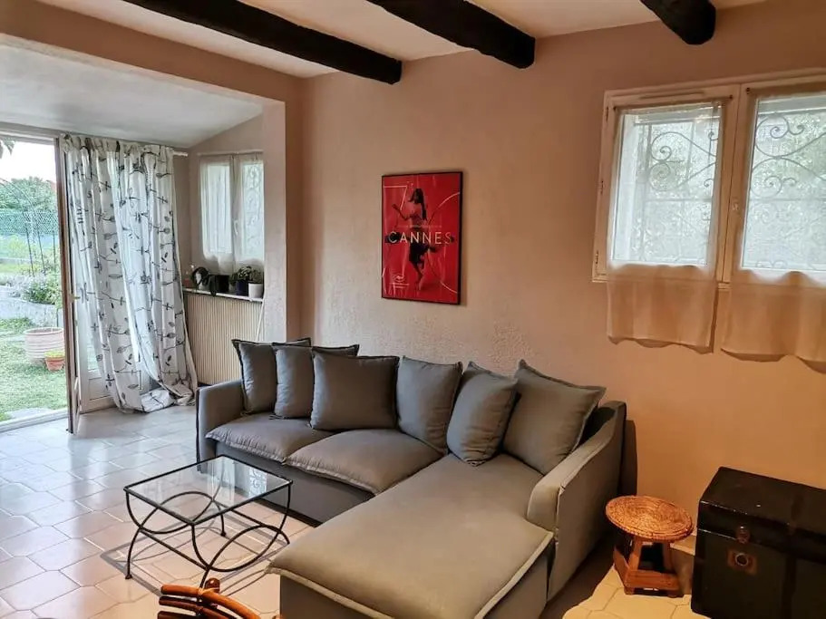 Relaxing 2p apartment in front of a lovely garden